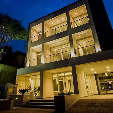 Tapu'A Departamentos Aparthotel Asuncion Exteriör bild